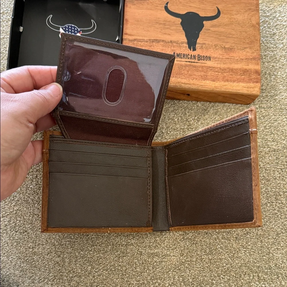 AMERICAN BISON GENUINE LEATHER BROWN MEN'S WALLET Tin Box NEW